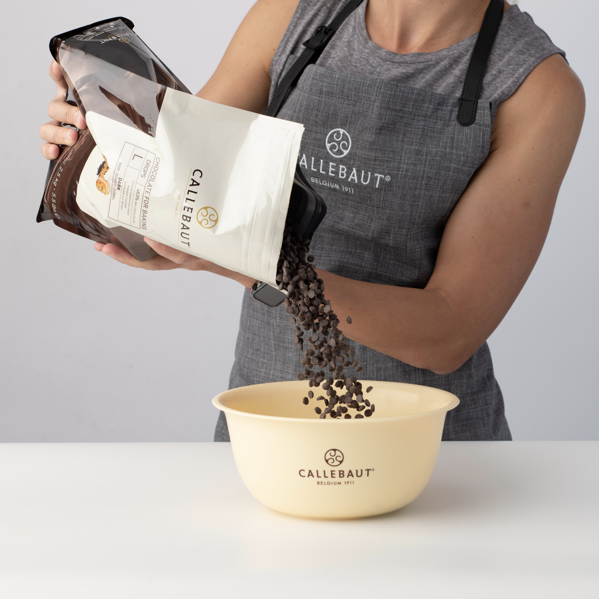 Dark Chocolate Baking Drops (2.5kg), , large