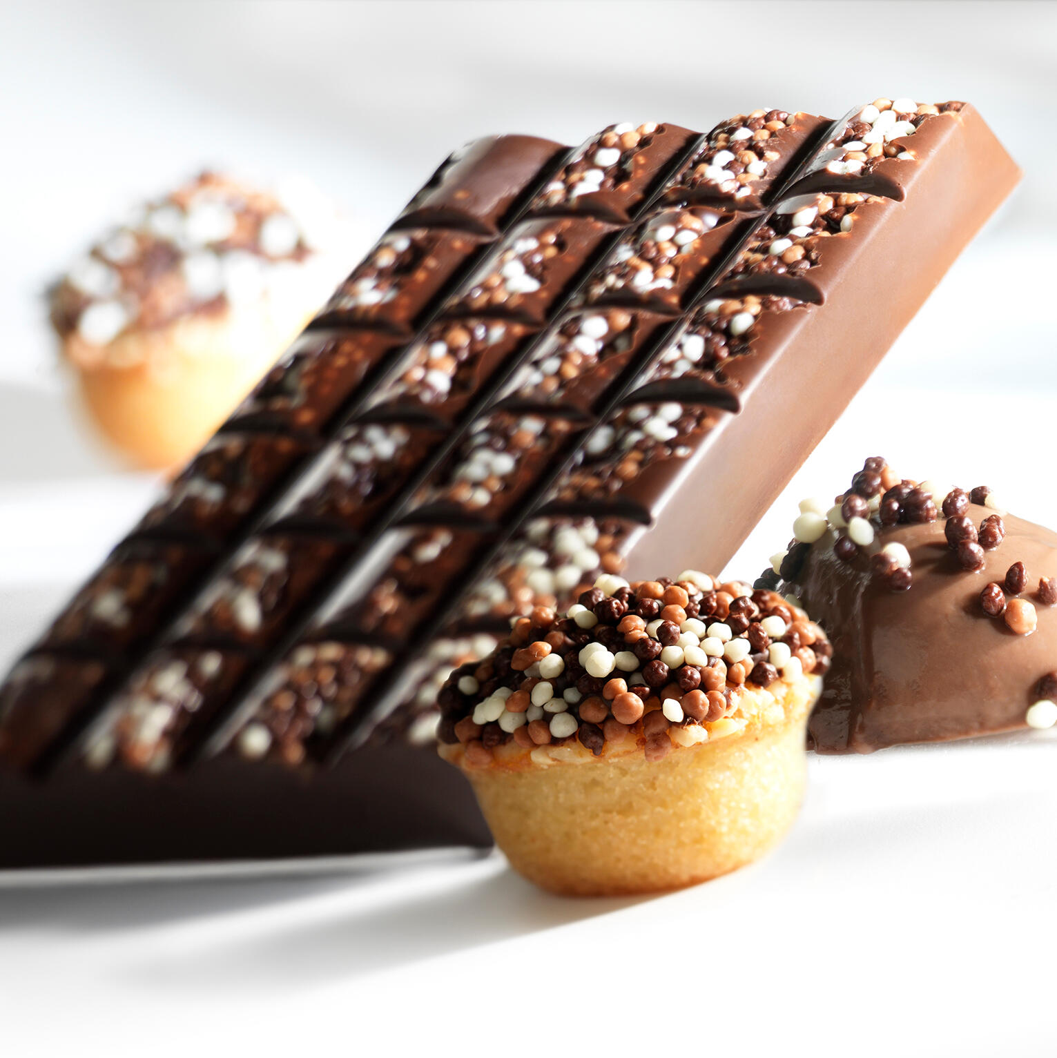 Mini Crispearls - Chocolate Coated Cereals, , large